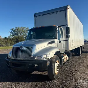 2016 International 4300 4x2 Van Truck
