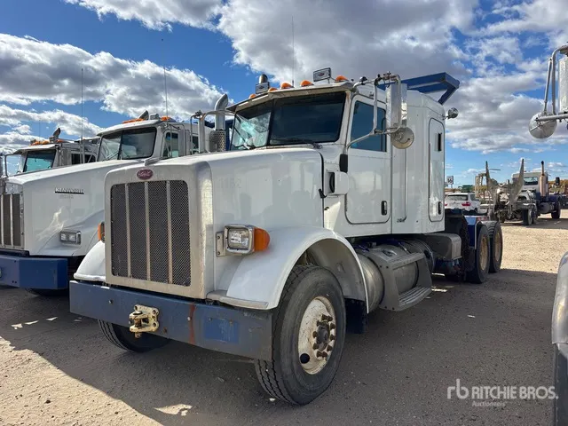 2013 Peterbilt 365 T/A Sleeper Truck Tractor (Inoperable)