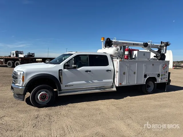 2023 Ford F-550 XLT 4x4 Crew Cab Service Truck