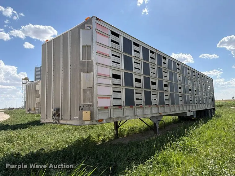 2006 Barrett livestock trailer