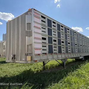 2006 Barrett livestock trailer