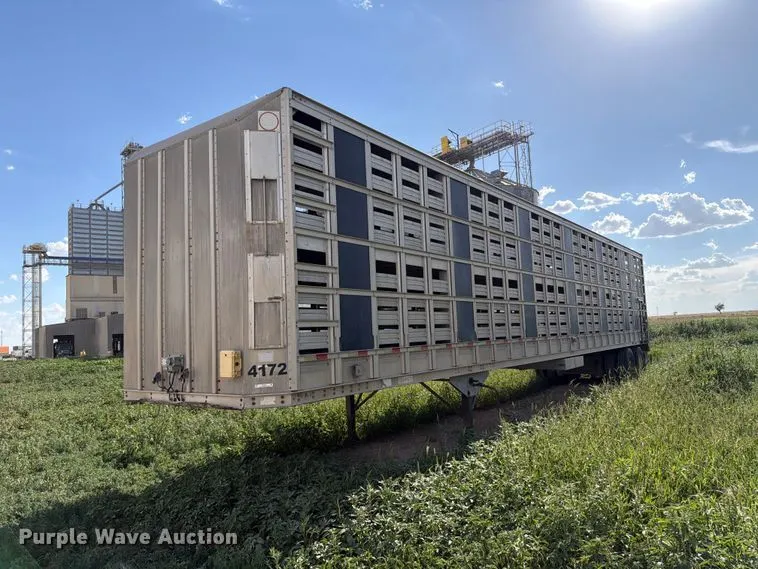 2006 Barrett livestock trailer