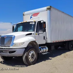 2018 International 4300  box truck
