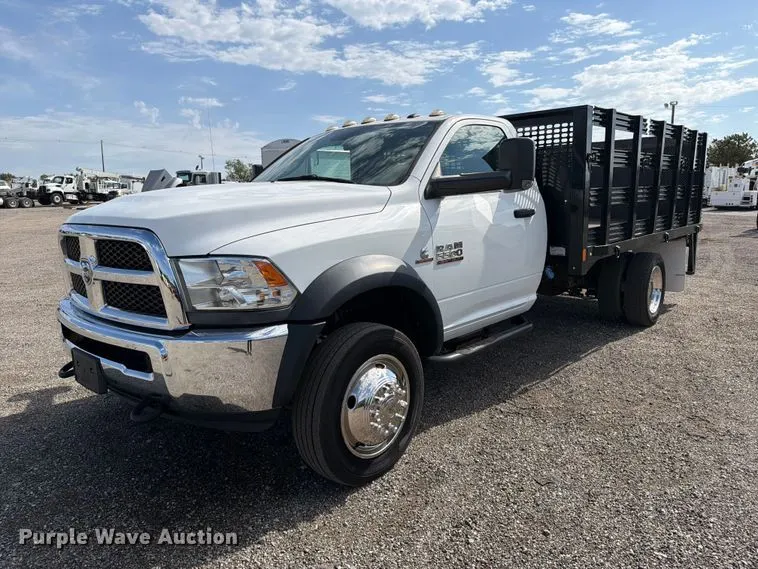 2018 RAM 5500 Heavy Duty flatbed truck