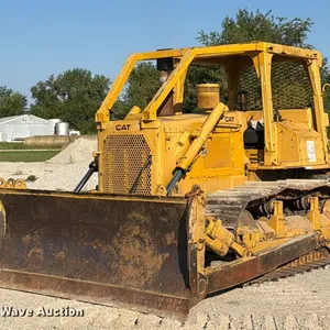 1981 Caterpillar D6D dozer