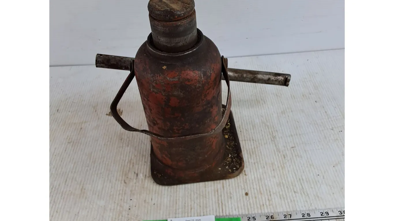 Hydraulic Jack - Tested, Pickup Only