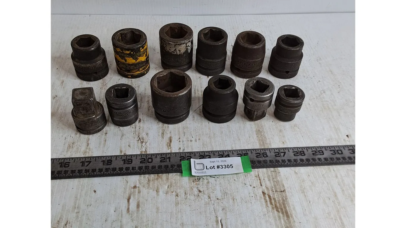 (12) Chrome & Gray 1" Sockets