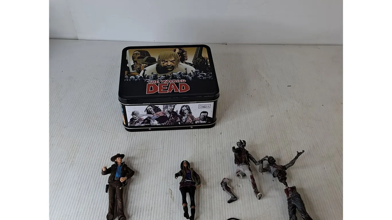 Walking Dead Lunch Kit & Assorted Action Figures