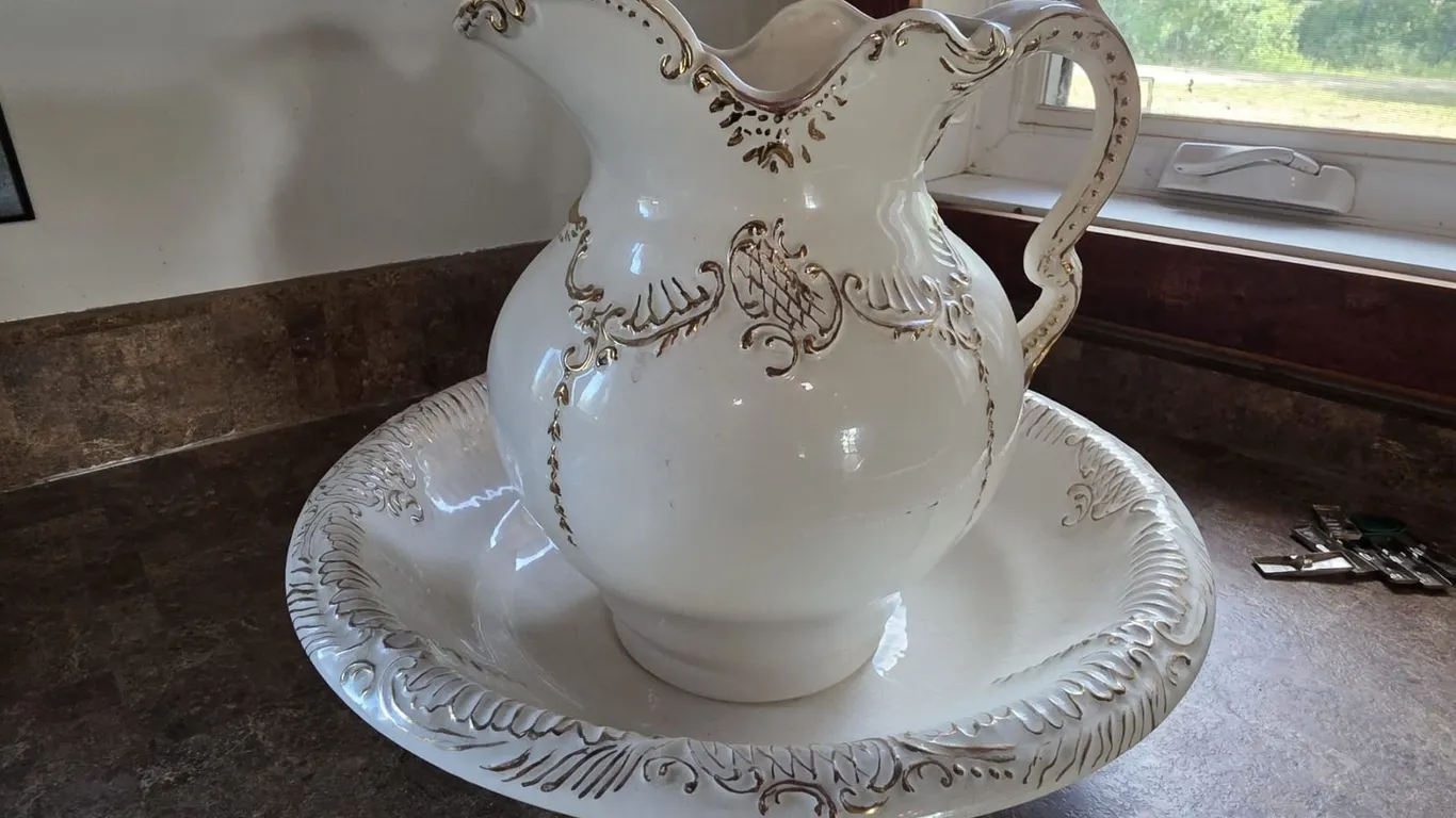 Pitcher and Basin-Located offsite at Chante Lake, SK