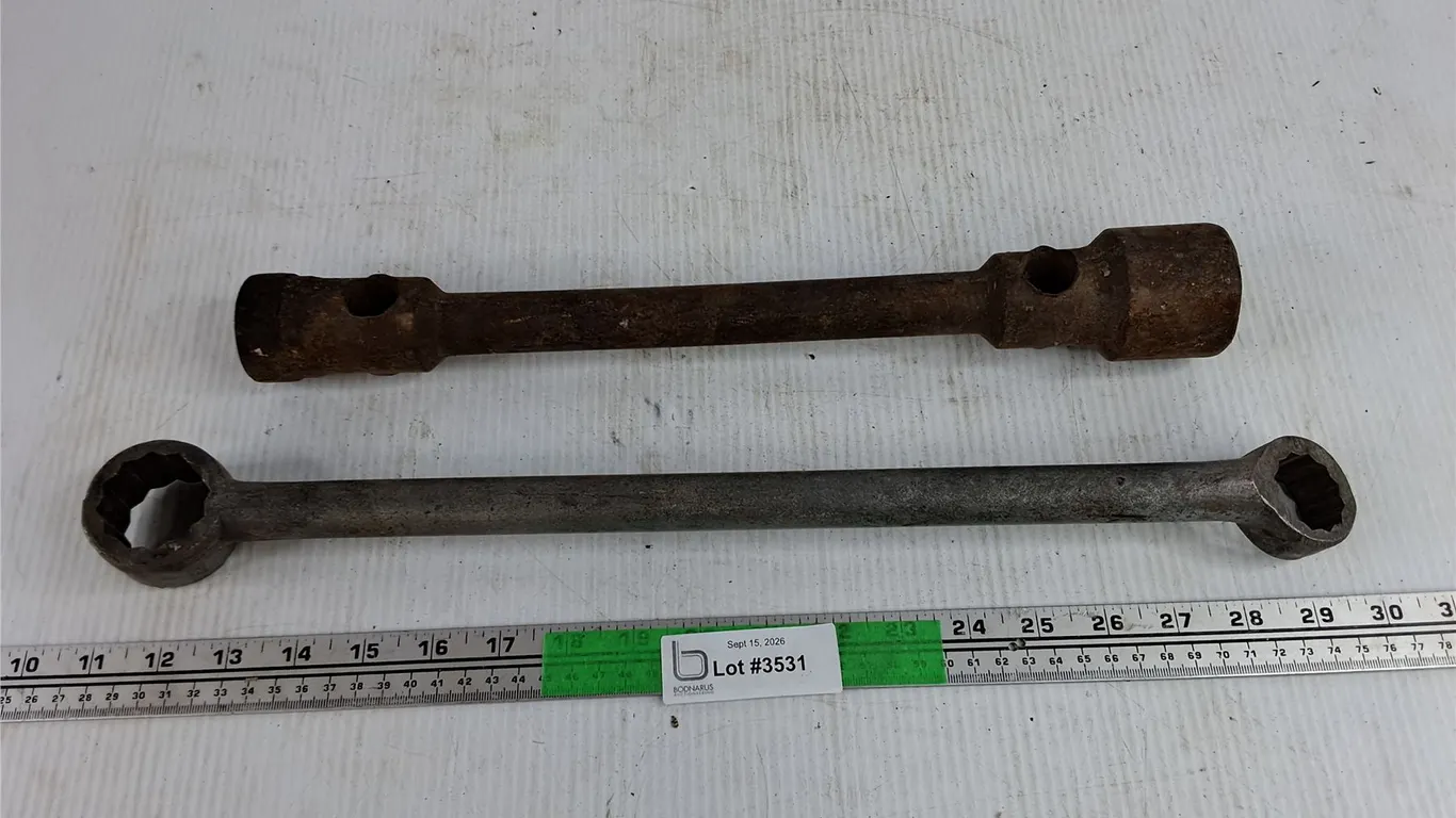 Lug Wrench & Box Wrench