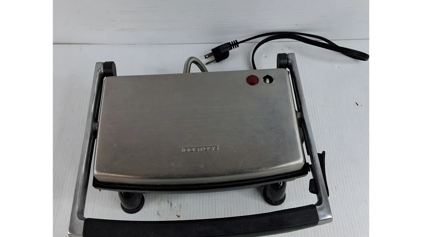 Toastess Electric Grille - Powers On, As Is