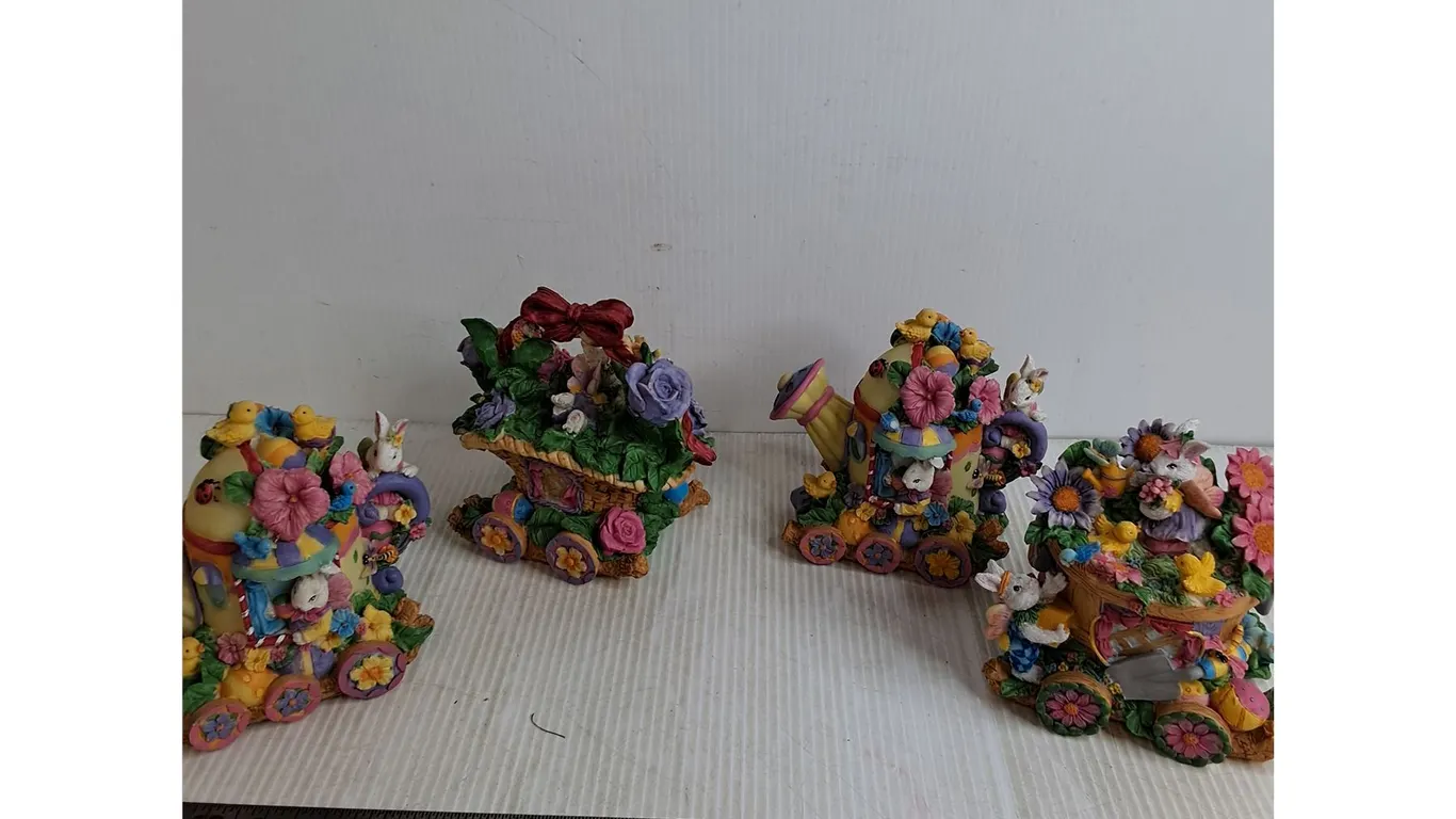 Assorted Easter Decor