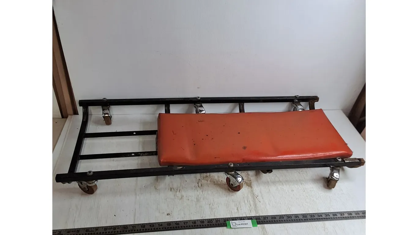 Creeper - 40" x 17" - 1 Broken Weld - Pickup Only