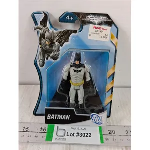 DC Comics Batman Action Figure-4" Tall (NIB)