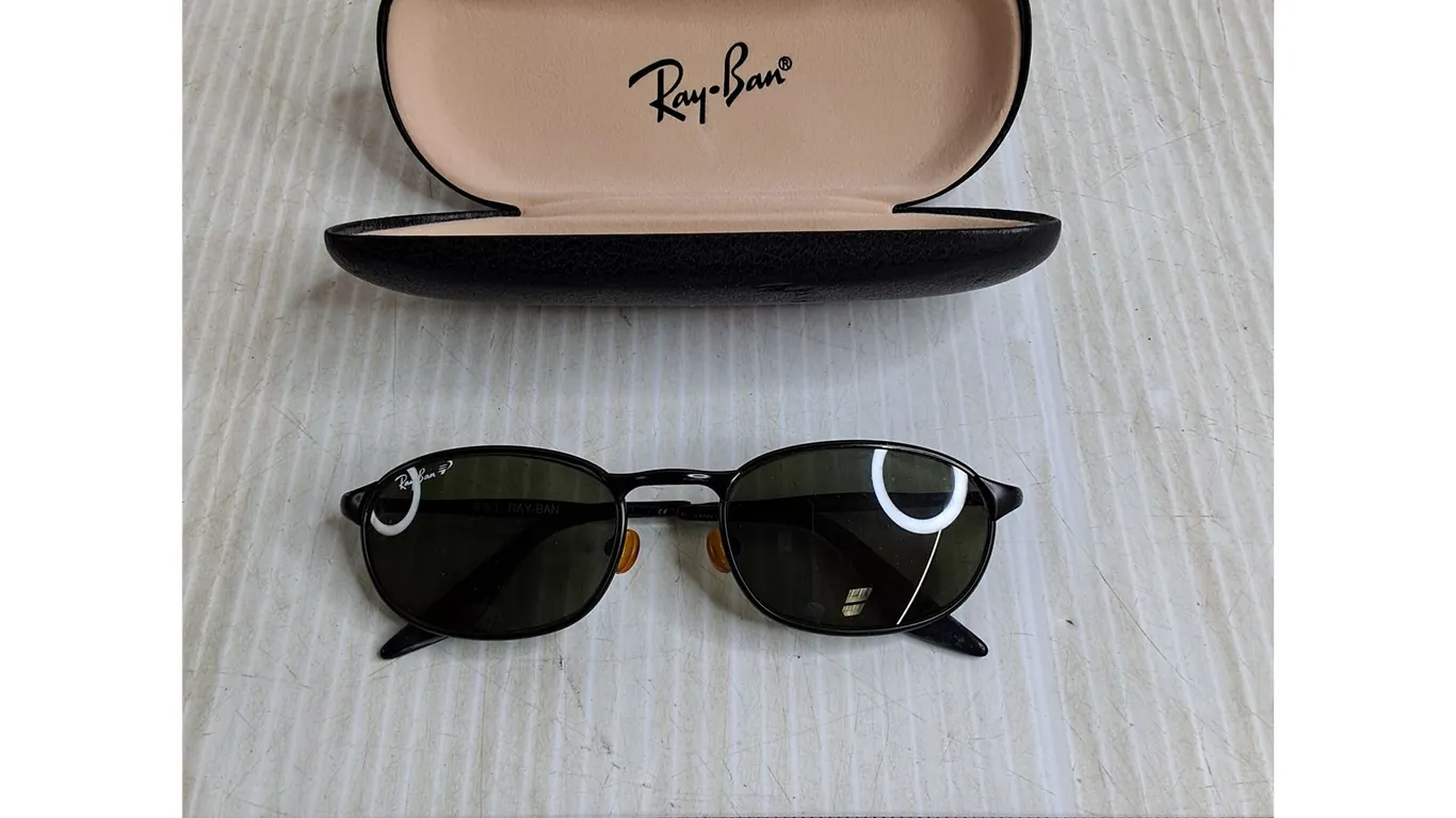 Ray-Ban Sunglasses w/ Case, Cannot Authenticate