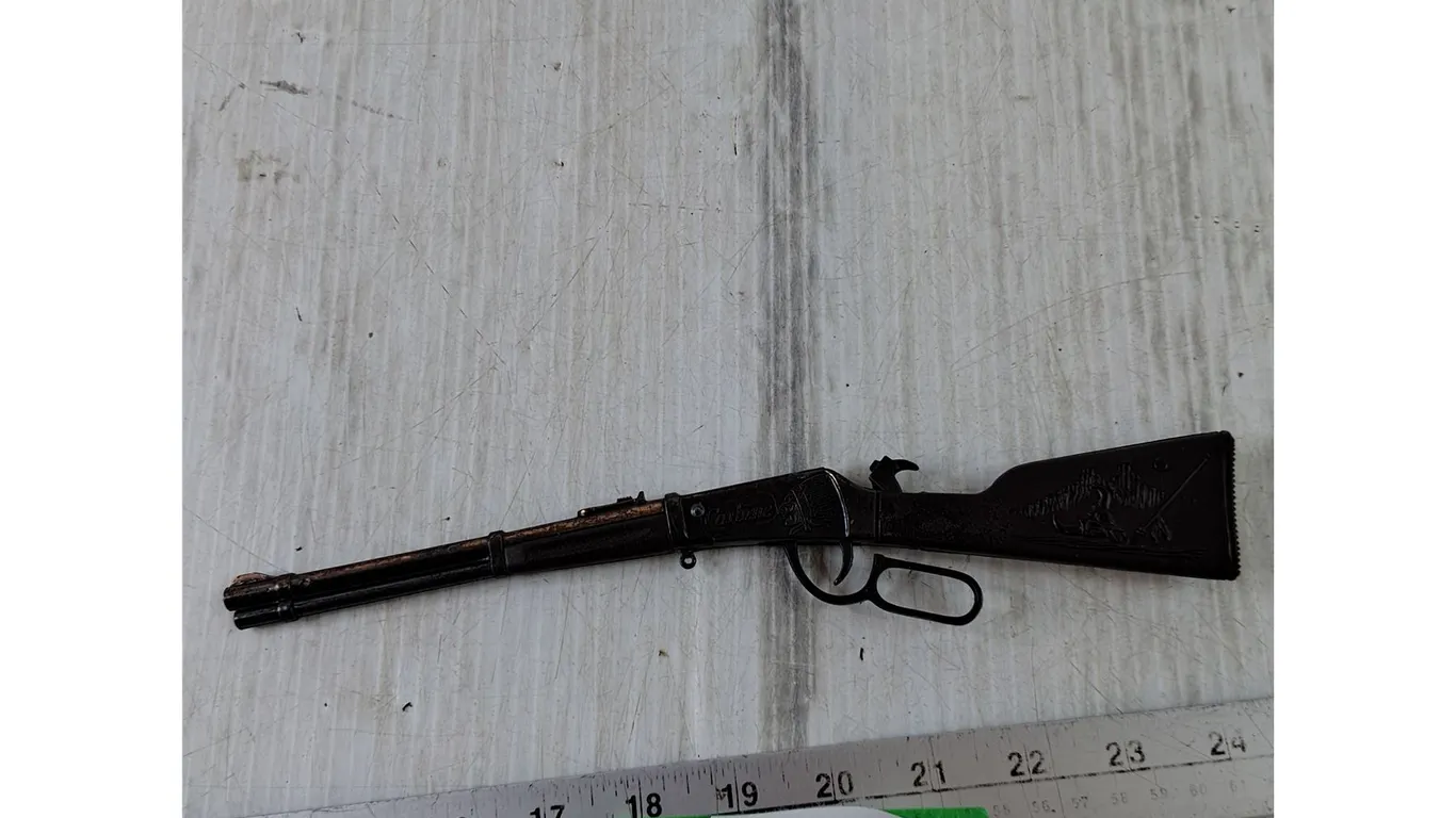 Miniature Toy Lever Action Carbine With Moving Lever