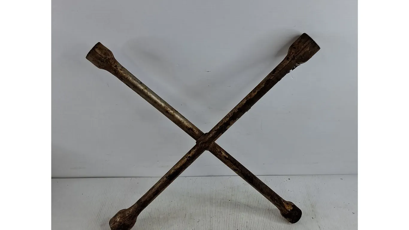 Heavy Duty Lug Wrench