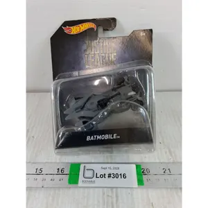 Hot Wheels Justice League Batmobile (NIB)