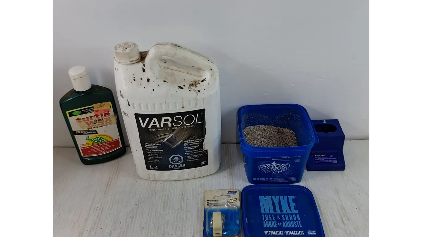 Turtle Car Wax, Varsol Paint Thinner, Simoniz Charger Untested, Mycorrhizae Dirt All As-Is, No Ship