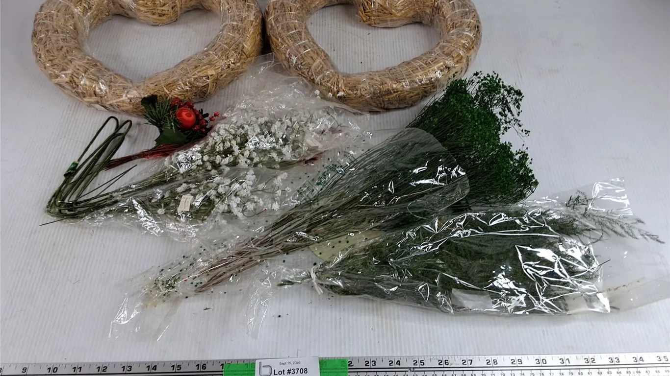Straw Heart Shaped Wall Decor & Artificial Flowers
