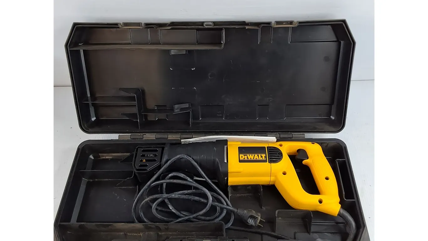 DeWalt Reciprocating Saw - Powers On, As Is