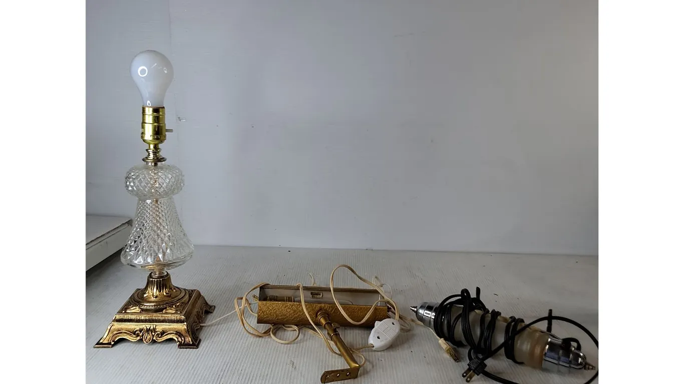 (3) Vintage Lighting; Table Lamp (powers on), Bed Lamp (powers on), Wall Lamp ( needs Bulb)