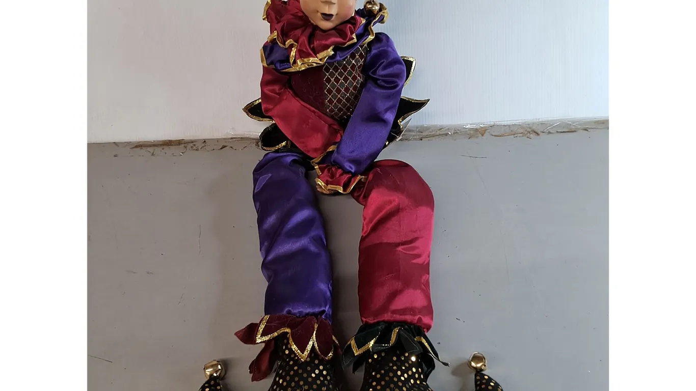 Jester Shelf Decor 33.5" Long