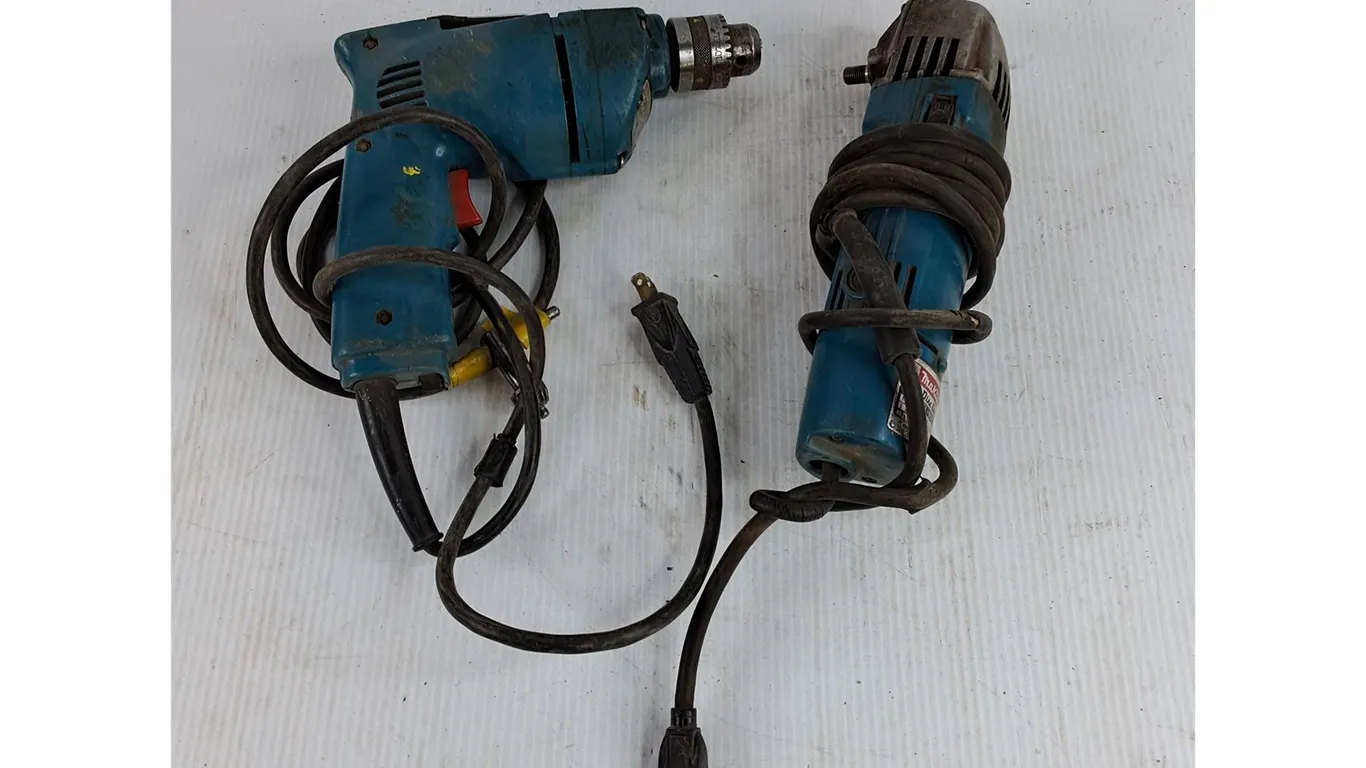 Makita Drill & Disc Grinder - Powers On, As Is