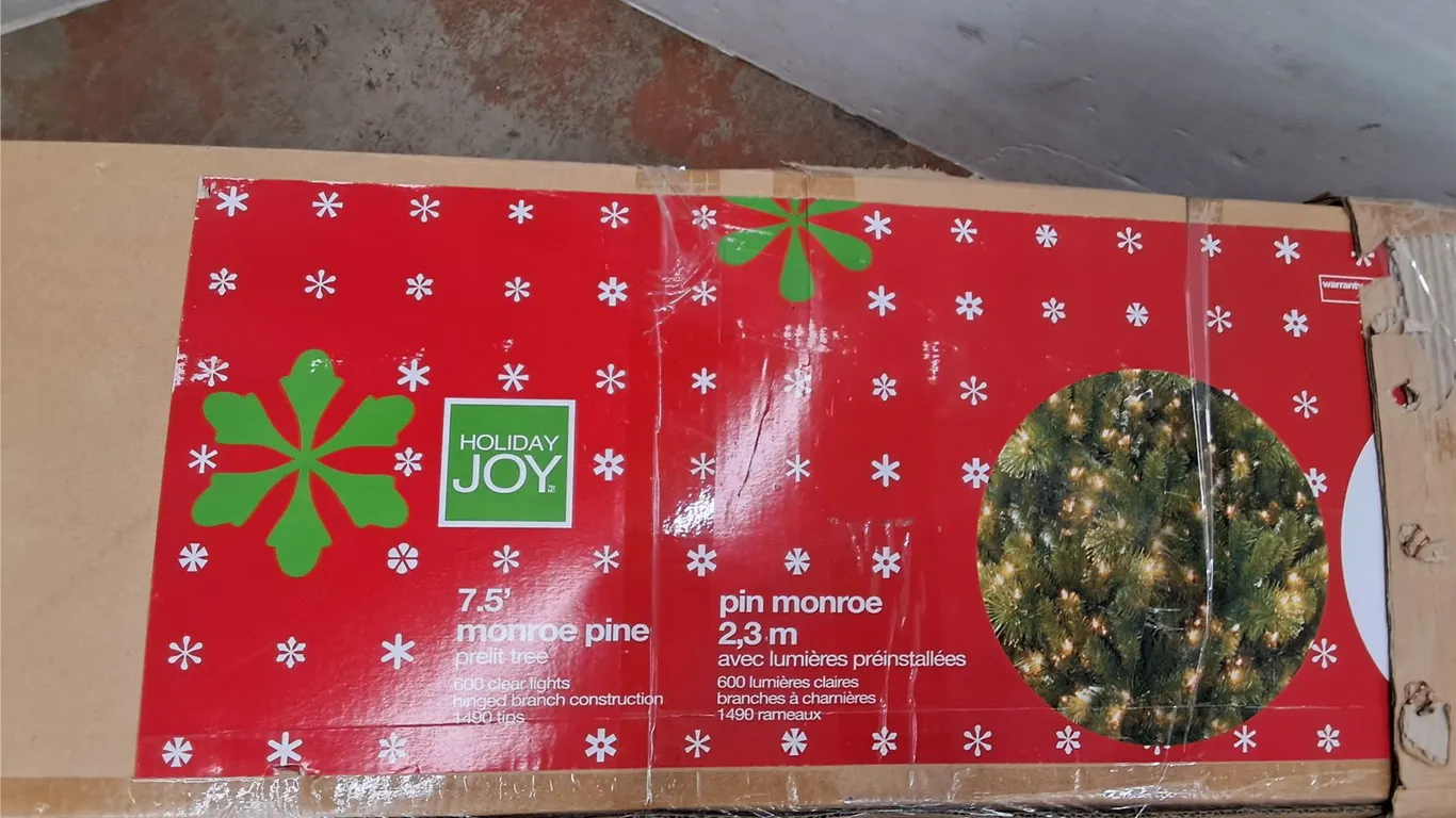 *7.5' Artificial Pine Prelit Tree- Powers On, Can't Ship