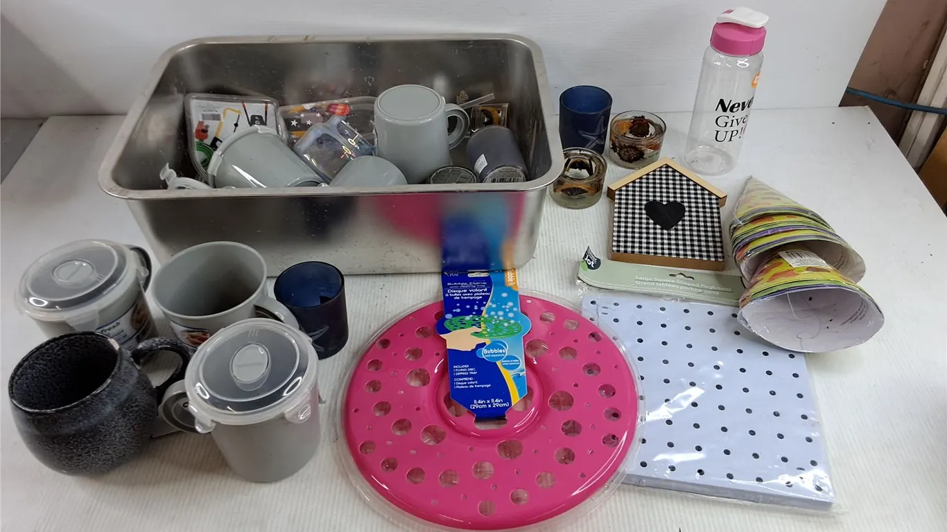 Bubble Flying Disc, Soup Mugs, Tea Light Holders, Pan, Party Cones, Misc