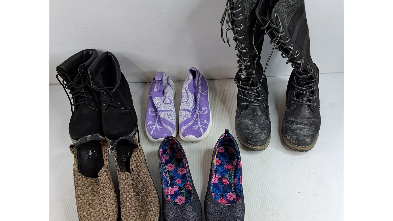 Assorted Shoes & Boots - Size 10