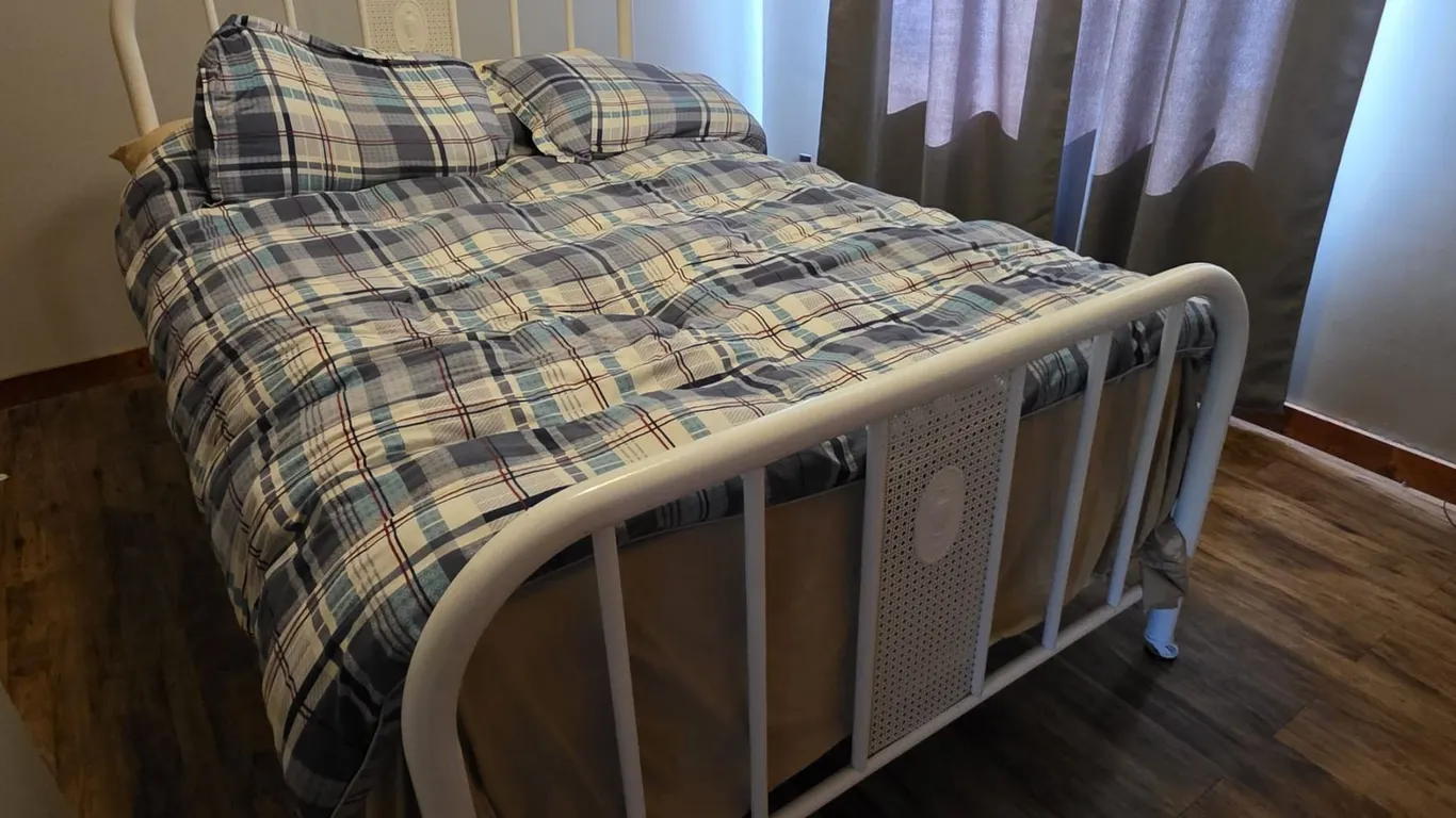 White Iron Frame Bed-Located offsite at Chante Lake, SK