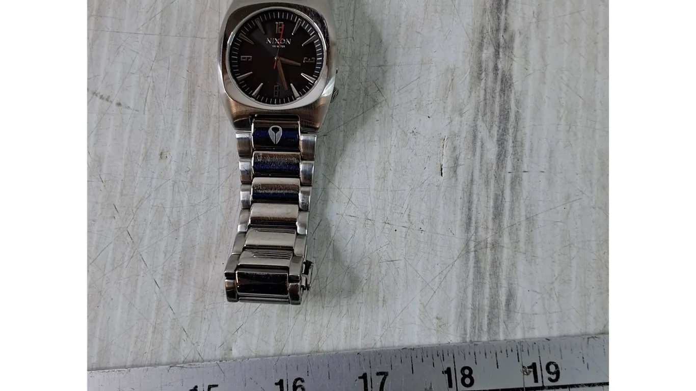 Nixon Stainless Steel Quartz Watch (Redline) Metal Bracelet Working