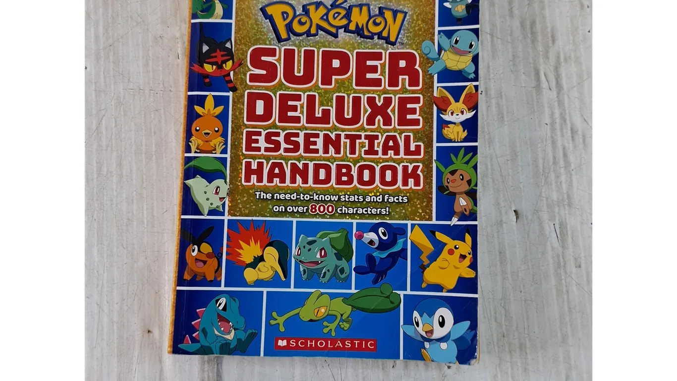 Pokémon Super Deluxe Essential Handbook