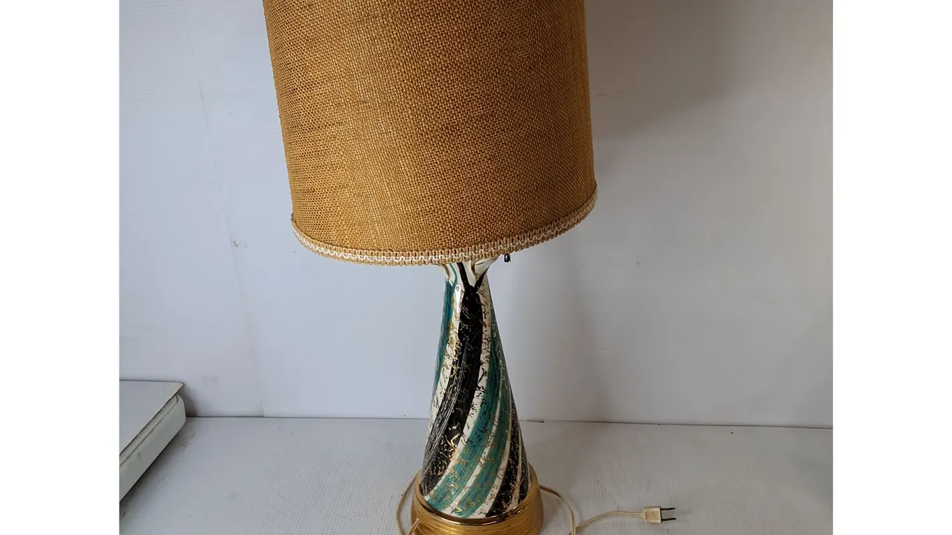 Ceramic Table Lamp 28.75" with Rattan Shade- Powers On, Can't Ship
