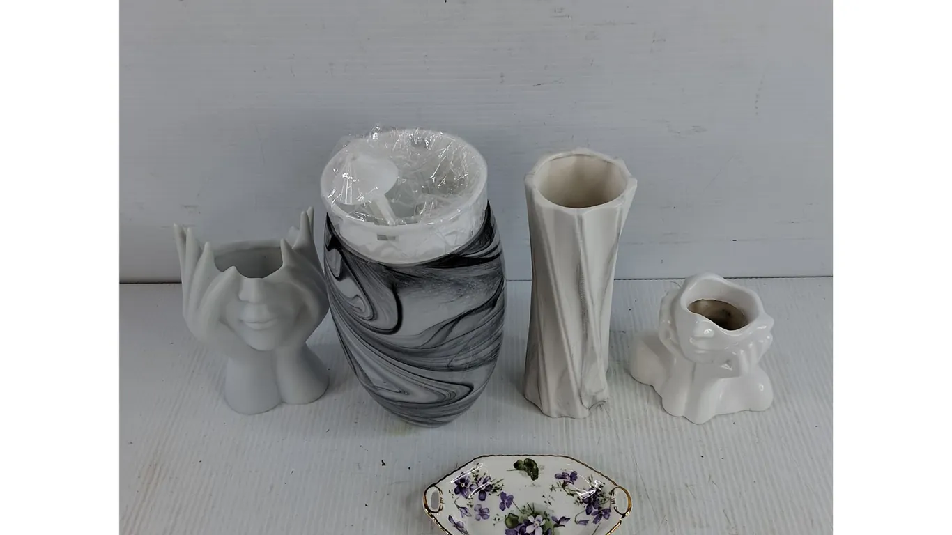 Decorative Vases, Victorian Violets Ceramic Plate