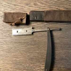 Vintage Hair Thinning Razor Comb Tool Made in USA with Case