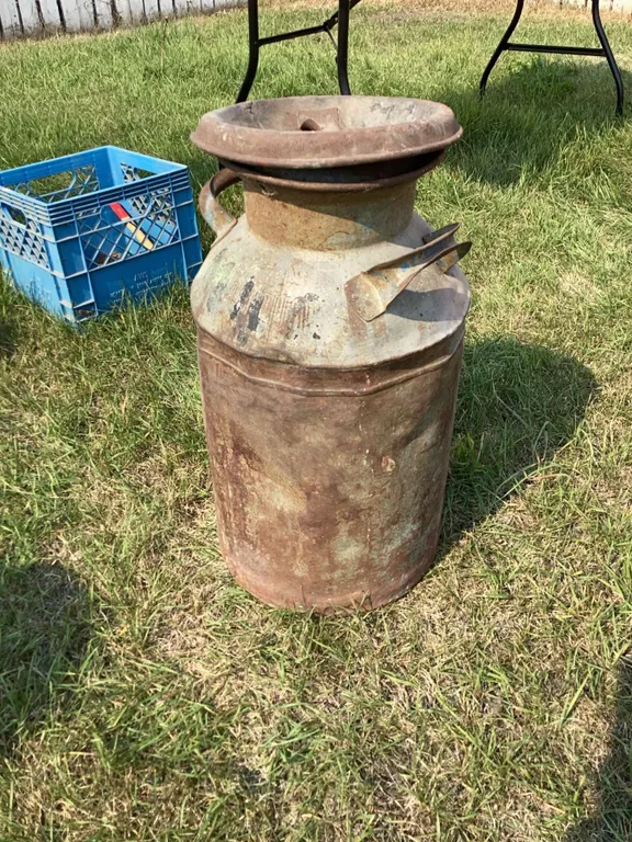 Metal Milk Can With Handles and Removable Lid