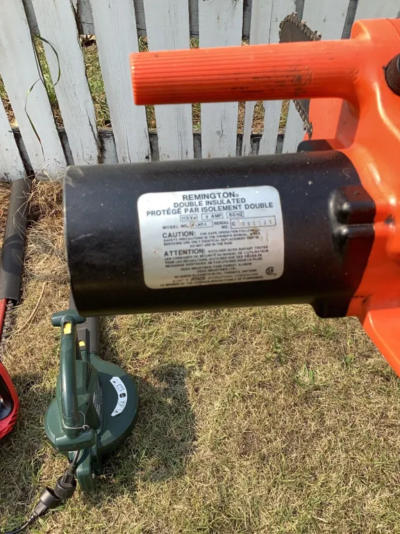 Remington 8-Inch Electric Chain Saw Model EL-8A