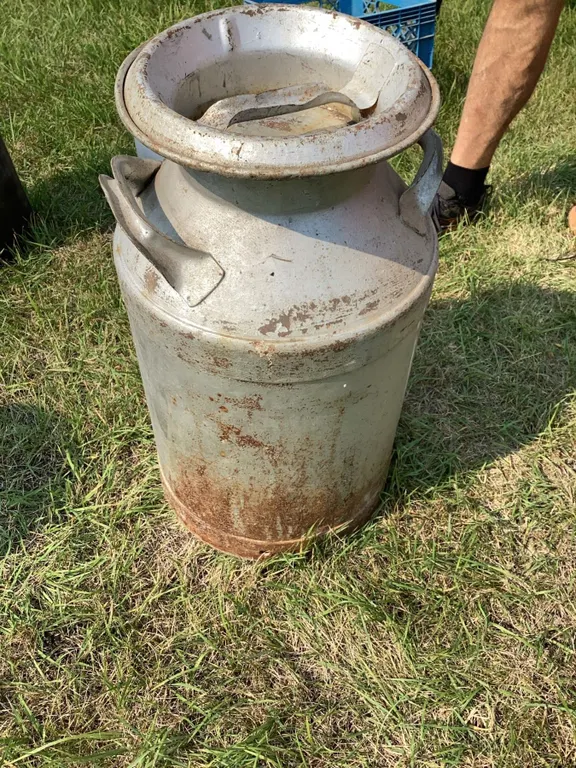 Metal Dairy Milk Can with Lid