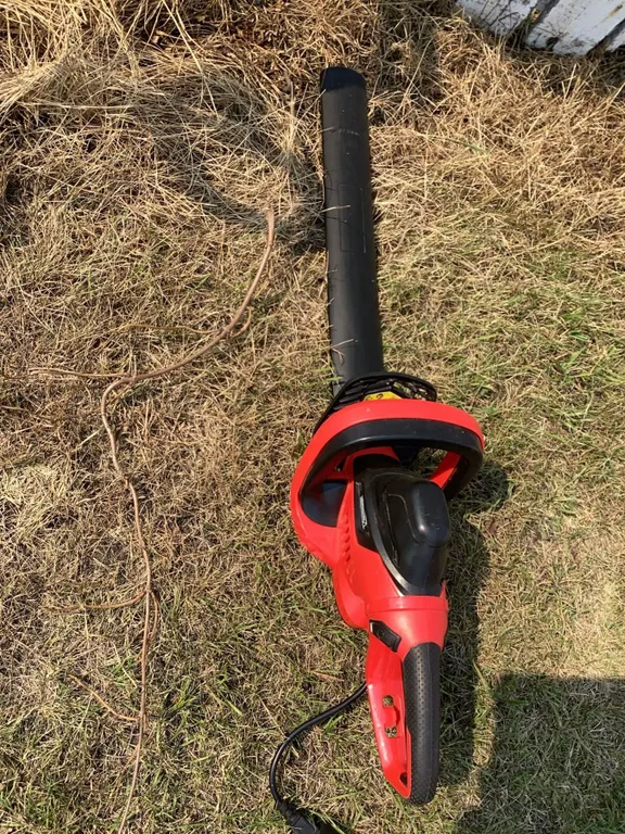 Benchmark Electric Hedge Trimmer and Blower Combo