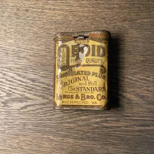 Oboid Finest Quality Granulated Plug Tobacco Tin, Larus & Bro. Co.