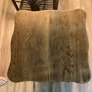 Wooden Side Table with Scalloped Top and Turned Legs