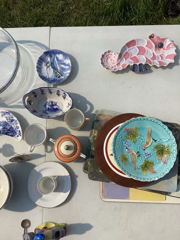 Glassware and Ceramic Tableware Collection