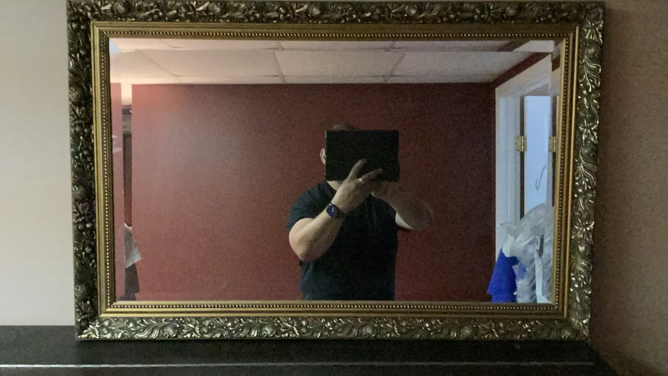 Ornate Gold-Tone Framed Mirror 80x60 cm