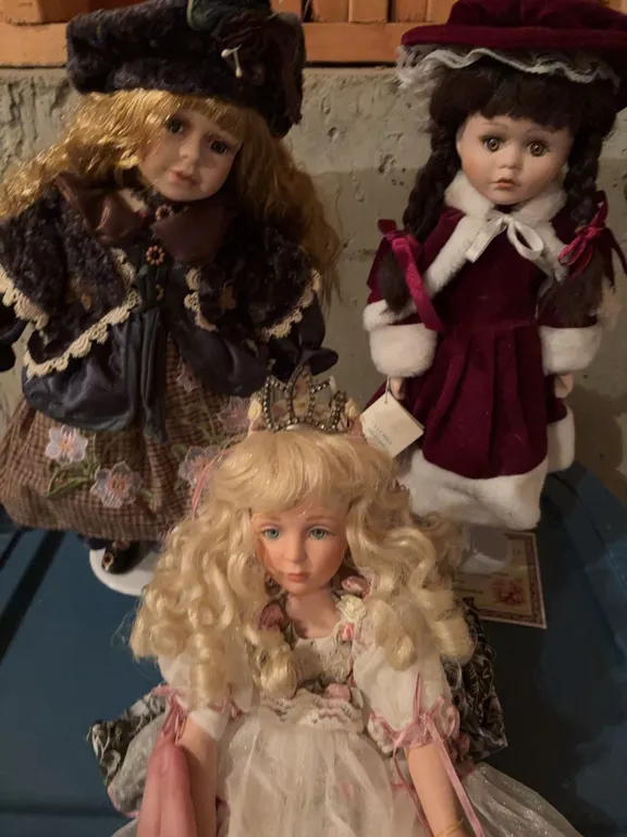 Porcelain Doll Lot: Vanessa Ricardi Vanessa Collection, Donna Rubert, T.I.I.L. Dolls