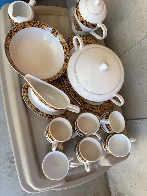 Porcelain Dinnerware Set with Black and Gold Ornate Border, 15 Pieces