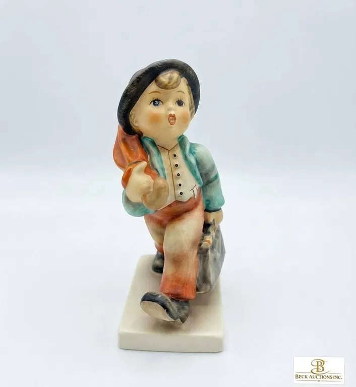 Goebel Hummel Figurine Signed by Masterpainter Kerstin Kleppke