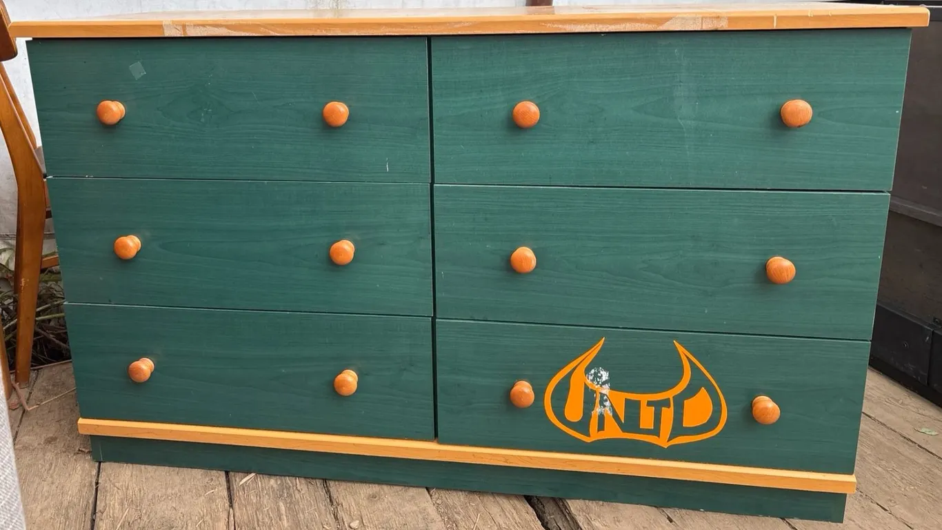 Green and Woodgrain Laminate 6-Drawer Dresser with Orange Knobs
