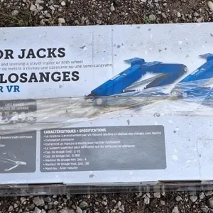 Power fist 2 pc scissor Jack's
